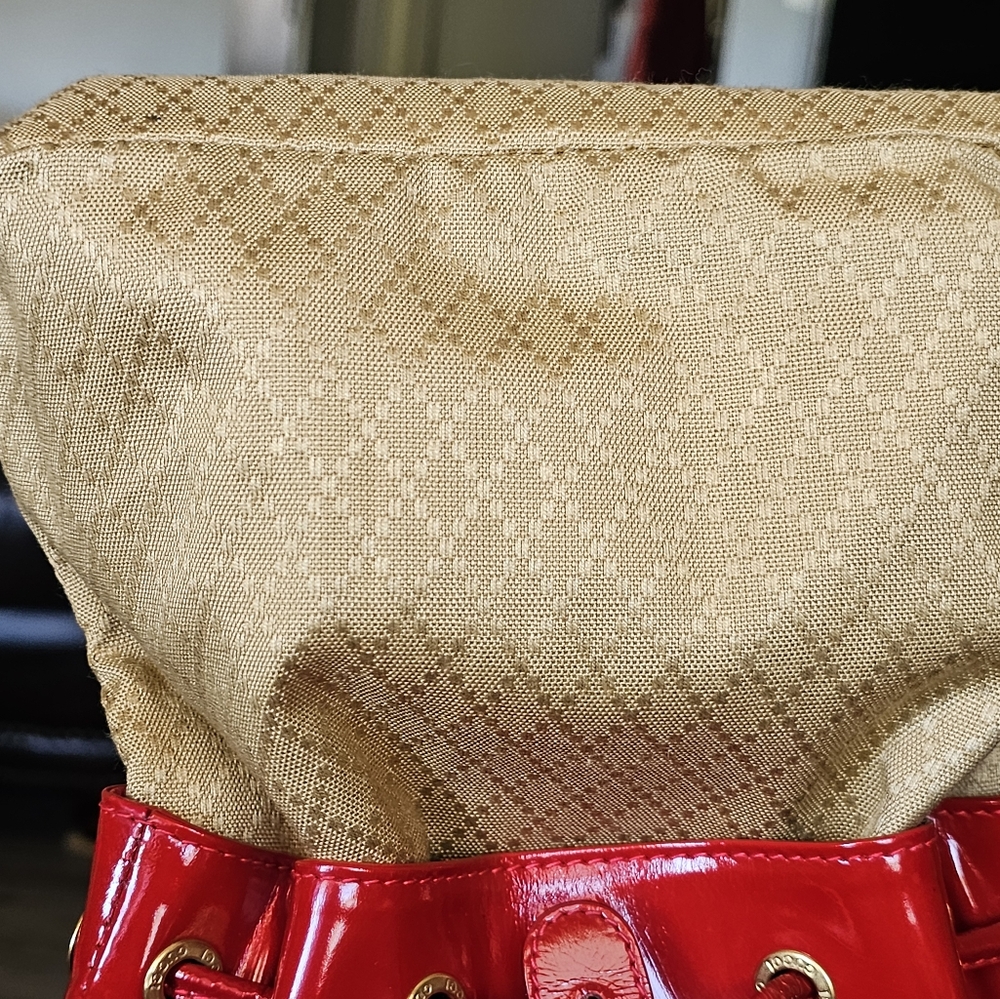 Gucci Bamboo Backpack Patent  Leather Luxurious Design with COA & Dust Bag - Picture 11 of 16